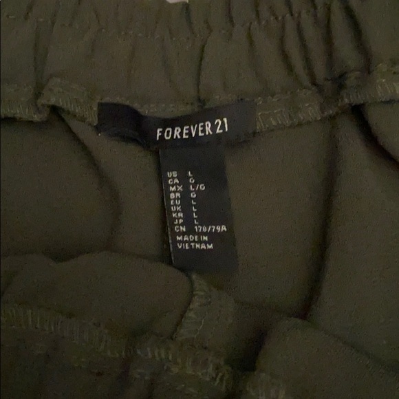 Pants - Picture 3 of 4